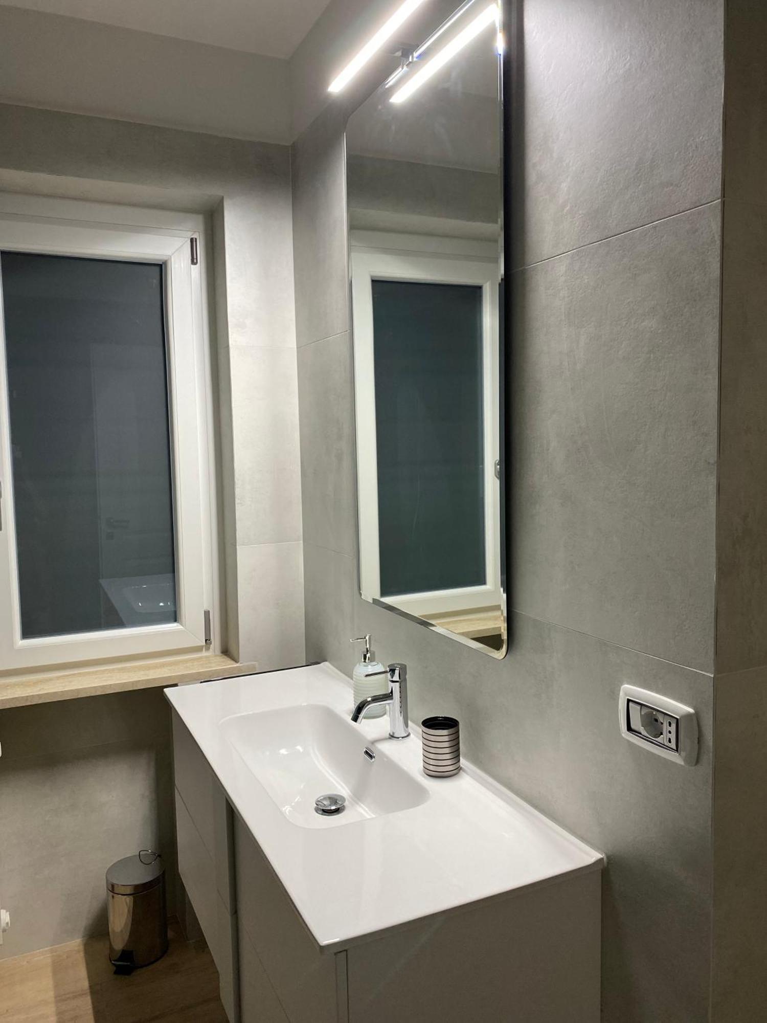 Via Montefalco Apartment Rom